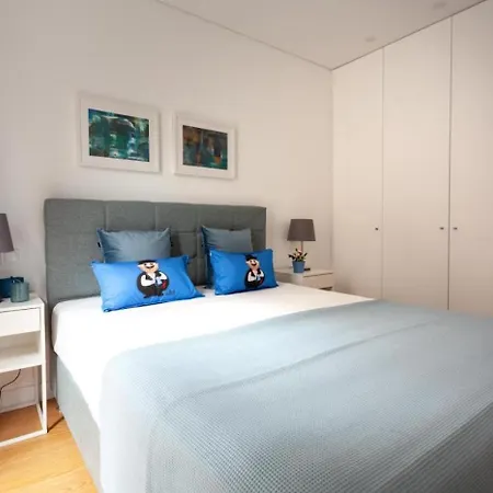 Stylish Almada Historic Apartment
