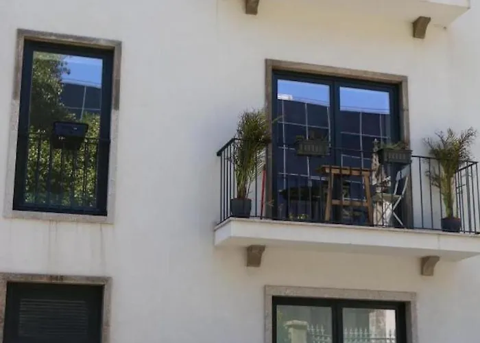 Stylish Almada Historic