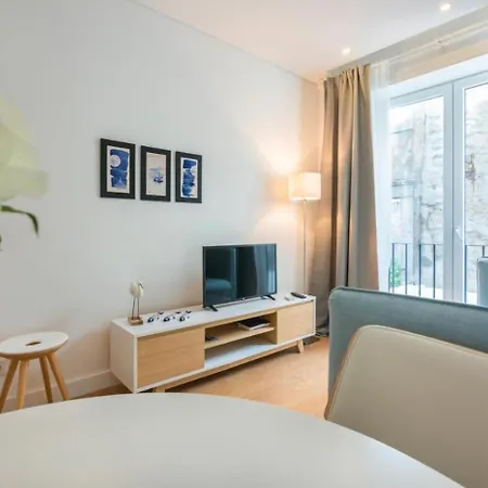 Stylish Almada Historic *