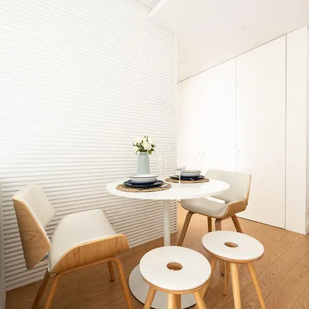 Apartment Stylish Almada Historic