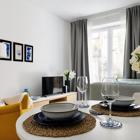 Stylish Almada Historic Apartment